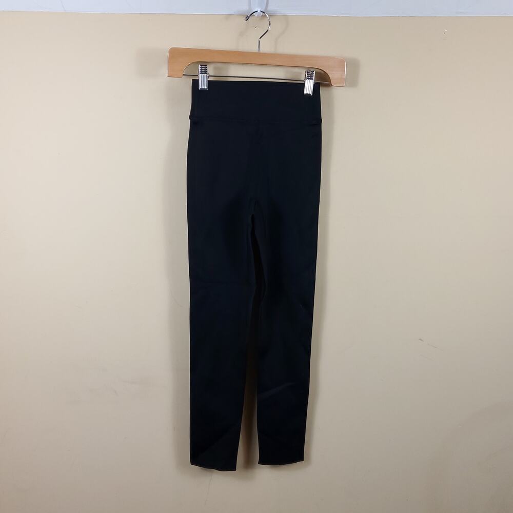 DLC Frontline Capri Leggings with Perforation Details Size S